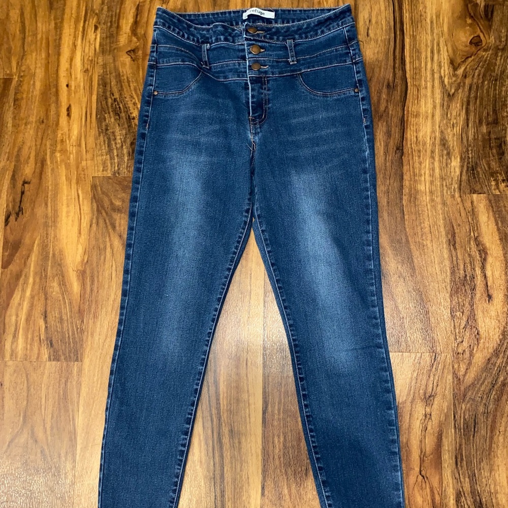 Refuge Size 8 jeans